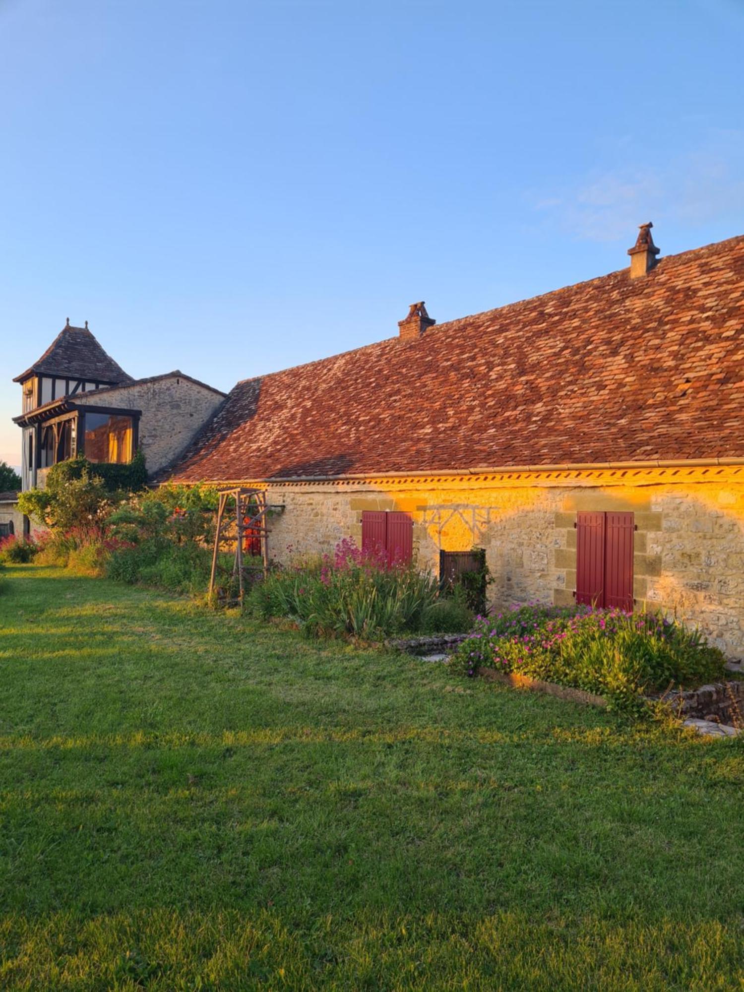 La Ferme De L'Embellie Gites Et Chambres D'Hotes Le Buisson-de-Cadouin Екстер'єр фото